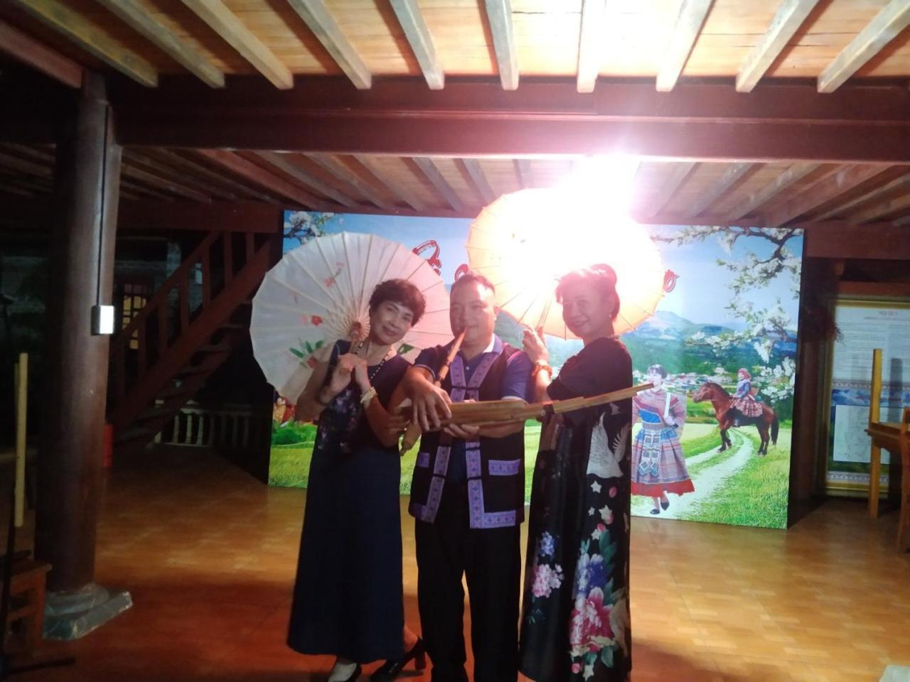 A Lin Homestay Bac Ha Exterior foto